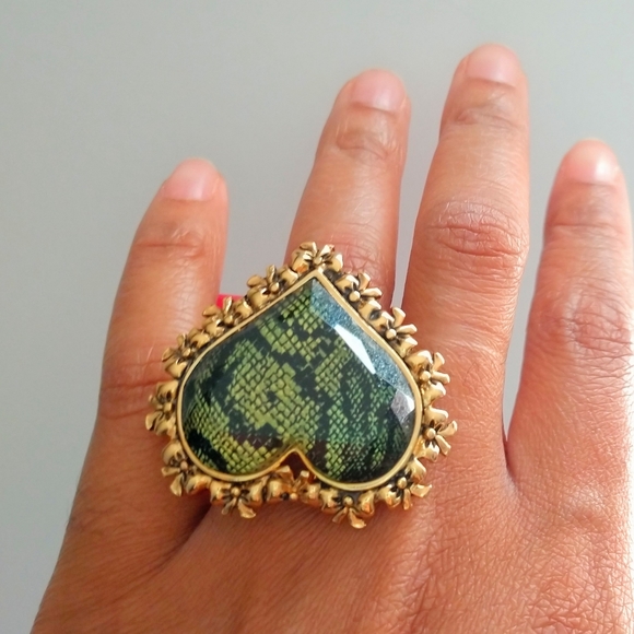 Betsey Johnson Heart Shape Ring - Picture 7 of 8